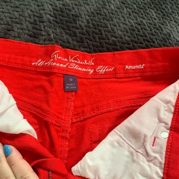 NWOT! Gloria Vanderbilt Red Denim Amanda Shorts - Picture 3 of 5
